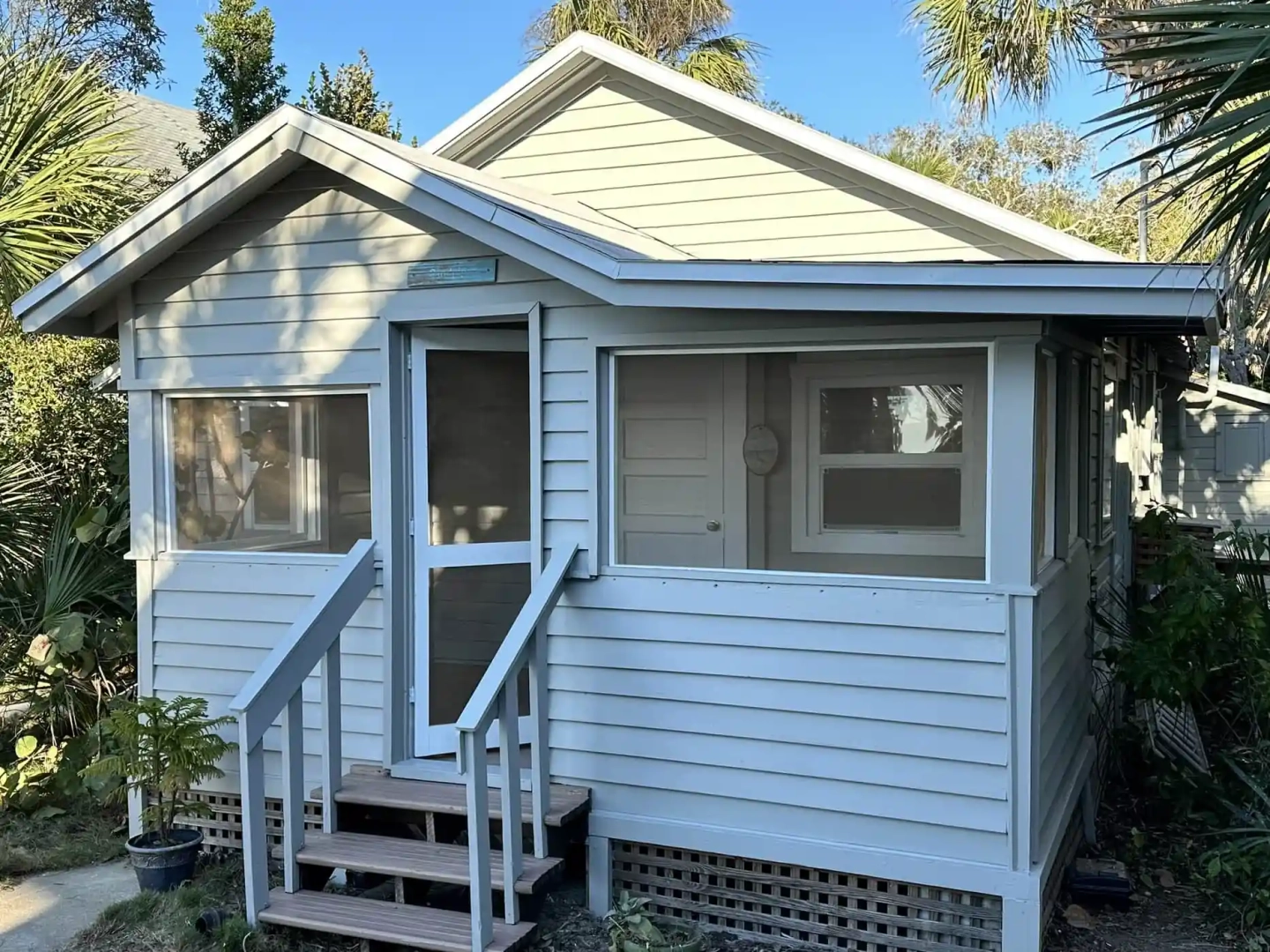 Palmer Ranch exterior repaint with HOA-approved palette