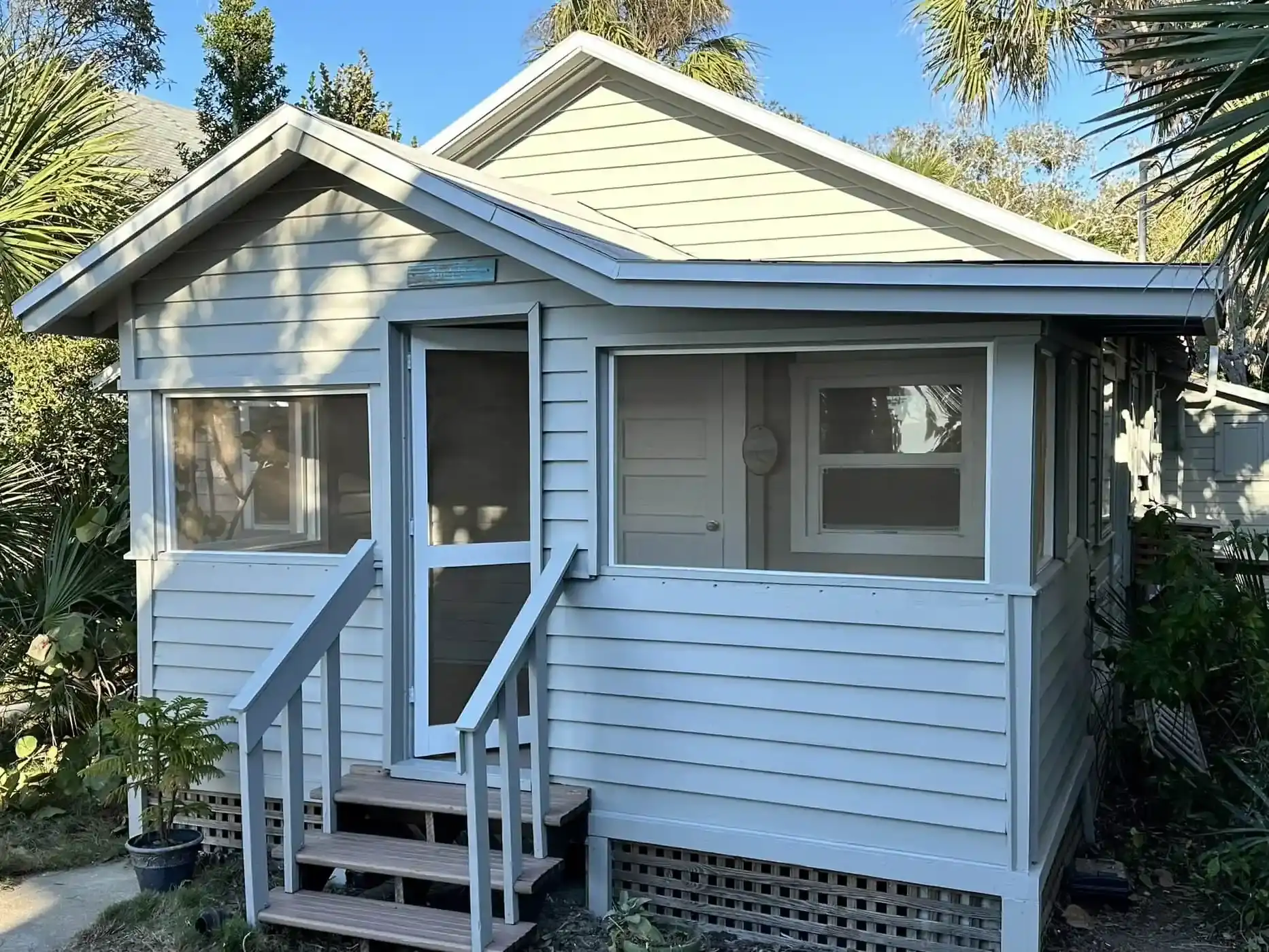 Palmer Ranch exterior repaint with HOA-approved palette